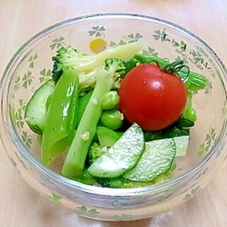 グリーン野菜のガーリック醤油麹サラダ